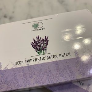 1 Box of 10 neck lymphatic detox patches.